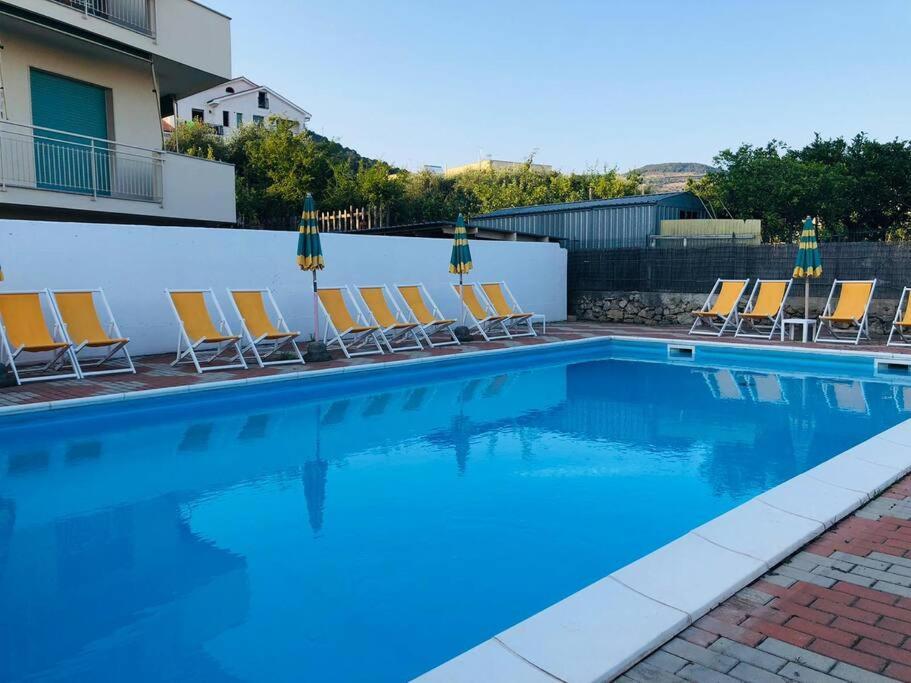 Pietra Ligure - Essential With Swimming Pool Lejlighed Eksteriør billede